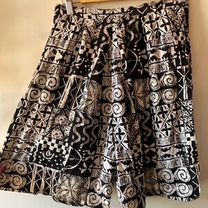 Alfred Sung Vintage Silk Black and White Patterned Shorts 10